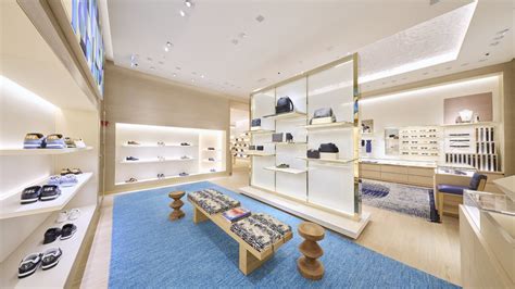 bilder von louis vuitton izmir